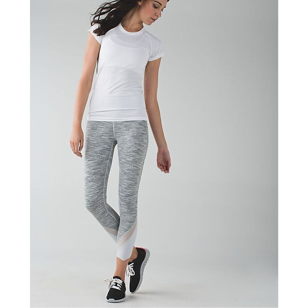 Lululemon Wunder Under Crop II (Roll Down Mesh) leggings size 8?